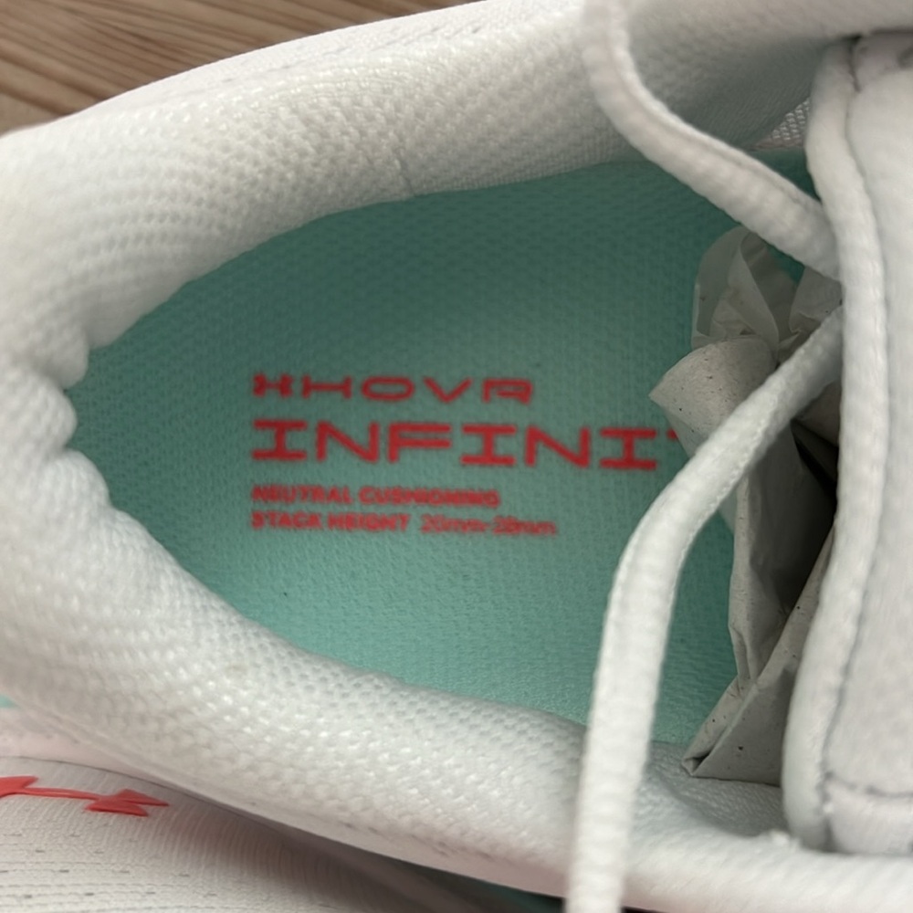 NIB Women's Under Armour HOVR Infinite 4 Running Shoes - Picture 7 of 9